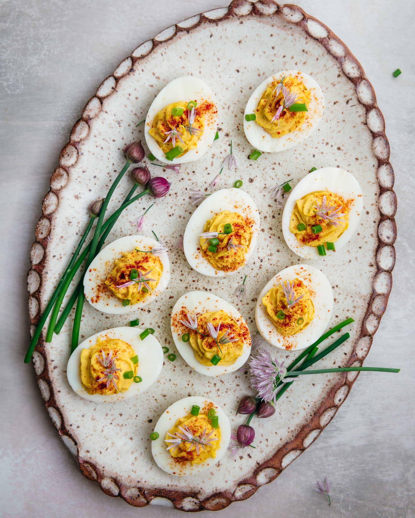 Receta de huevos endiablados o deviled eggs - Una Pizca de Amor